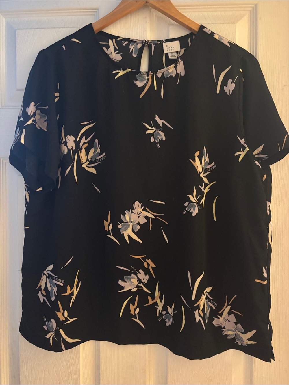 a new day Black Floral Short Sleeve Blouse